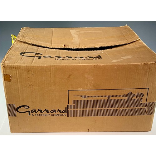 1129 - BOXED GARRARD GT-25P BELT DRIVE TURNTABLE