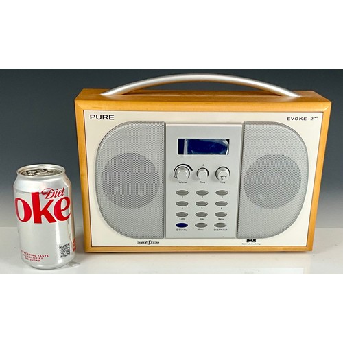 1086 - PURE EVOKE-2XT DAB DIGITAL RADIO WITH ORIGINAL BOX