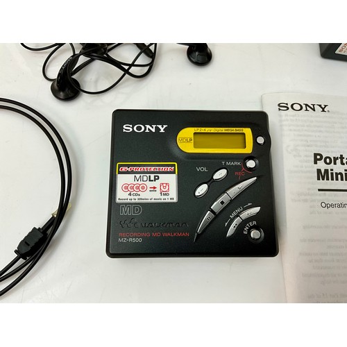 1220 - SONY WALKMAN MZ-R500 PORTABLE MINIDISC RECORDER, APPEARS AS NEW IN BOX