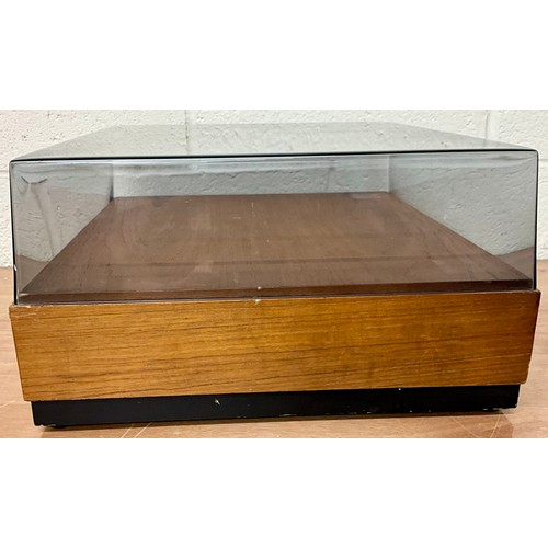 1137 - RECORD PLAYER PLINTH (UNCUT) C/W DUST COVER