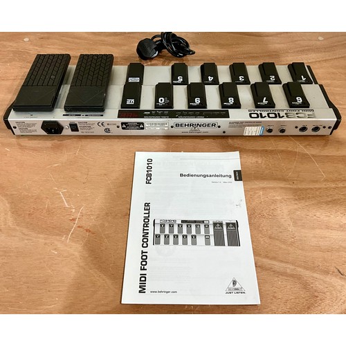 1046 - BEHRINGER FCB1010 MIDI FOOT CONTROLLER