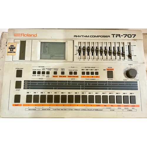 1045 - BOXED ROLAND RHYTHM COMPOSER TR-707 DRUM MACHINE, MADE IN JAPAN WITH MANUAL AND POWER SUPPLY