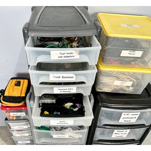 1048 - LARGE QUANTITY OF MUSIC RELATED CABLES, POWER SUPPLIES, VALVES, MICROPHONES, TOOLS ETC