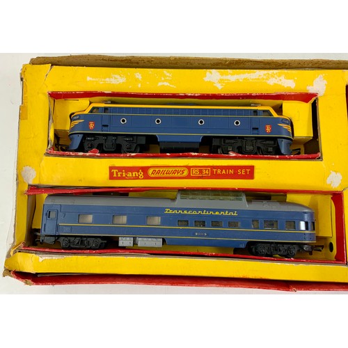 389 - TRIANG PART BOXED RS 34 TRAIN SET WITH CONTINENTAL BO-BO AND 4 COACHES