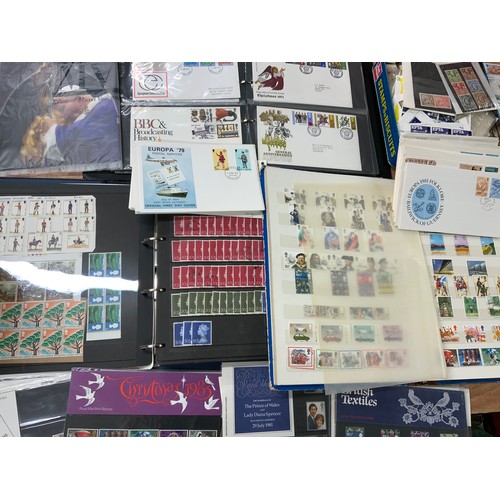 540 - STAMP INTEREST A GOOD COLLECTION OF ALBUMS FDC’S VARIOUS YEARS, SMALL BOX OF FDC’S & PRESENTATION PA... 