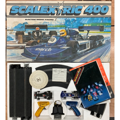 61 - SCALECTRIC,  A BOXED C536 400 SET CARS TRACK & TRANSFORMER