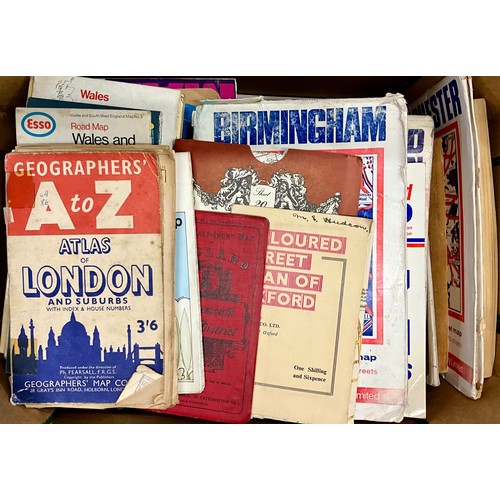 100 - MIXED UK MAPS AND A-Z'S - VARIOUS AGES AND PUBLISHERS