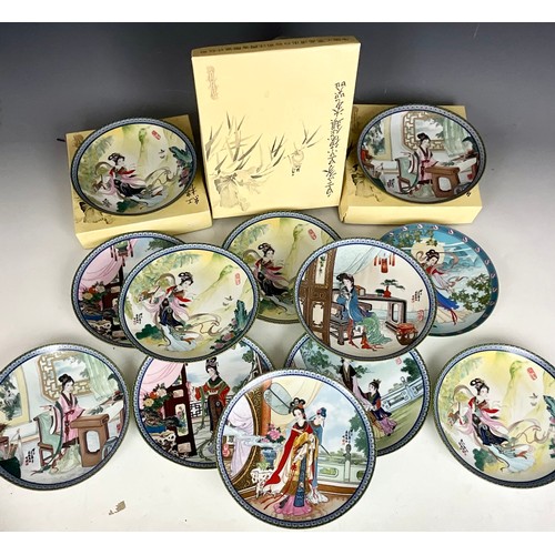 186 - COLLECTION OF IMPERIAL JINGDEZHEN CABINET PLATES, SOME BOXED