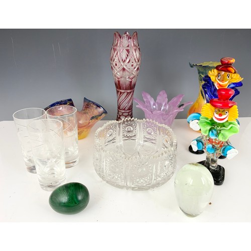 217 - COLLECTION OF GLASSWARE INCLUDING 2 MURANO CLOWNS