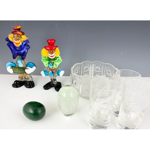 217 - COLLECTION OF GLASSWARE INCLUDING 2 MURANO CLOWNS