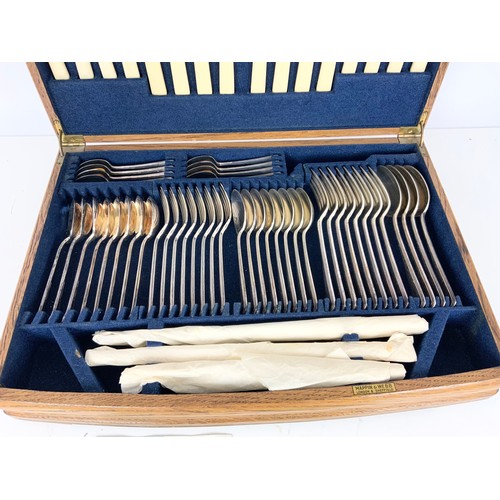 283 - MAPPIN & WEBB OAK CANTEEN OF ATHENIAN CUTLERY LOOKS COMPLETE & UNUSED