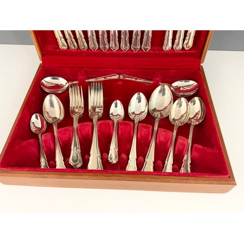 284 - CANTEEN OF JAMES RYALS SILVER PLATED CUTLERY (6 PLACE SETTING)