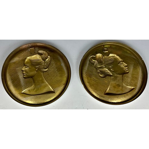 305 - PAIR OF VINTAGE MID CENTURY 1960'S MADE IN ENGLAND WALL ART BRASS CAMEOS