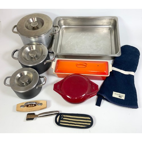 325 - MISCELLANEOUS AGA AND LE CREUSET COOK WARE