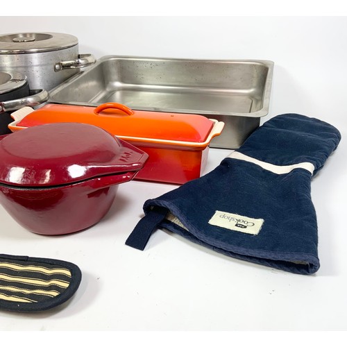 325 - MISCELLANEOUS AGA AND LE CREUSET COOK WARE