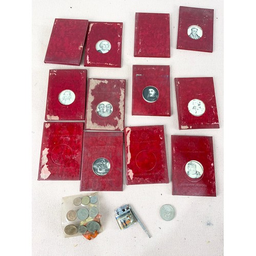 341 - A COLLECTION OF BIRMINGHAM MINT COIN PRESENTATION WALLETS WITHOUT COINS AND A SELECTION OF CHAS HOWA... 