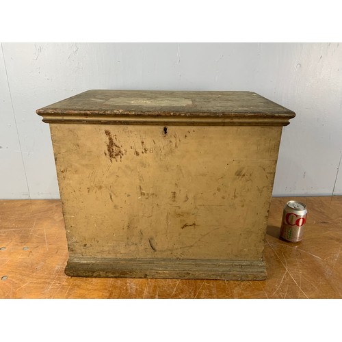 371 - VINTAGE PINE  BOX WITH HINGED LID WIDTH 53cm