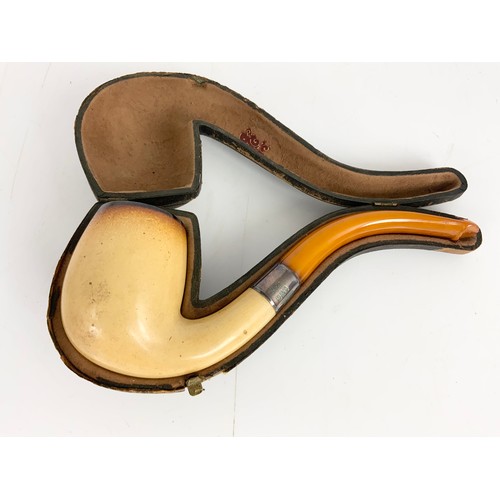 389 - MEERSCHAUM PIPE IN FITTED CASE