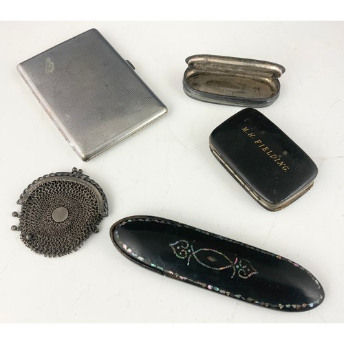 397 - MISC. INCLUDING A MESH PURSE, ONE OTHER PURSE, PAPIER MACHE SPECTACLES CASE AND PEWTER SNUFF BOX WIT... 