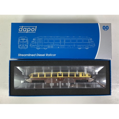 522 - DAPOL, BOXED GWR STREAMLINED RAILCAR NO 16, LINED CHOCOLATE & CREAM GWR TWIN CITIES, DCC READY