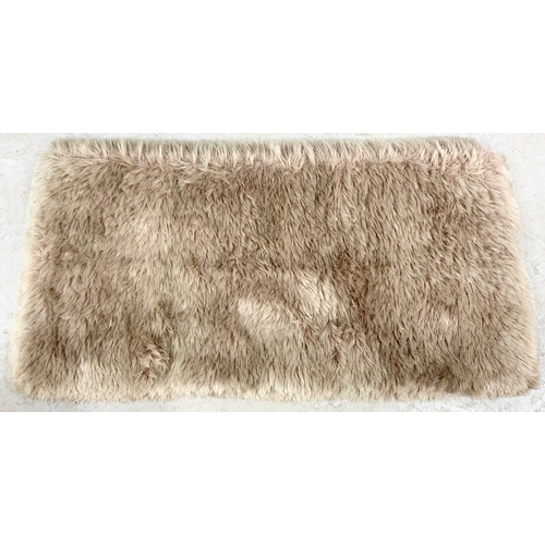 732 - FIELDS SKELMET MOHAIR RUG 137cm x 69cm