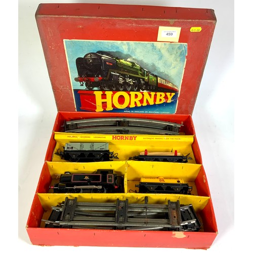 459 - HORNBY 0 GAUGE SET, HORNBY TANK TRAIN TANK GOODS SET NO 40, LOC 82011 PLUS 3 WAGONS & TRACK