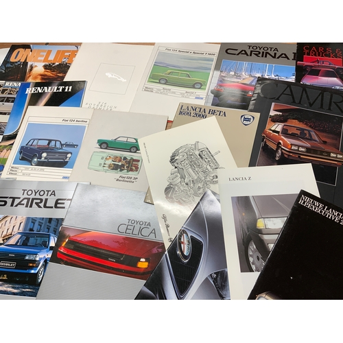 25 - ASSORTED MOTOR CAR BROCHURES & EPHEMERA, CITROEN, CHRYSLER, LAND ROVER, DAIMLER, MORGAN, CIVIC, RENA... 