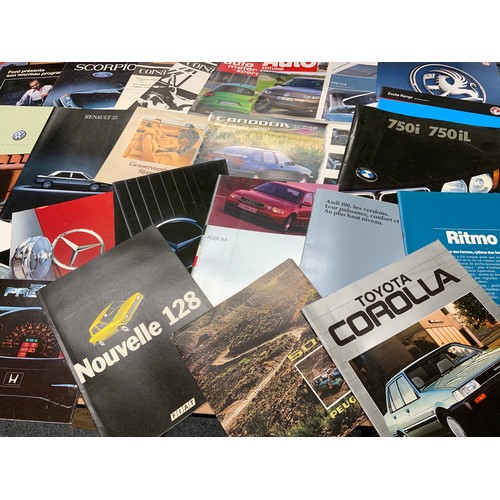 26 - LARGE ASSORTMENT OF VEHICLE & CAR BROCHURES, EPHEMERA, EXTENSIVE BOX FULL : JAGUAR, MERCEDES, PEUGEO... 