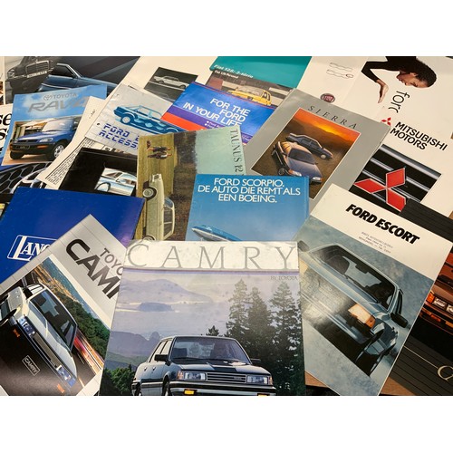 26 - LARGE ASSORTMENT OF VEHICLE & CAR BROCHURES, EPHEMERA, EXTENSIVE BOX FULL : JAGUAR, MERCEDES, PEUGEO... 