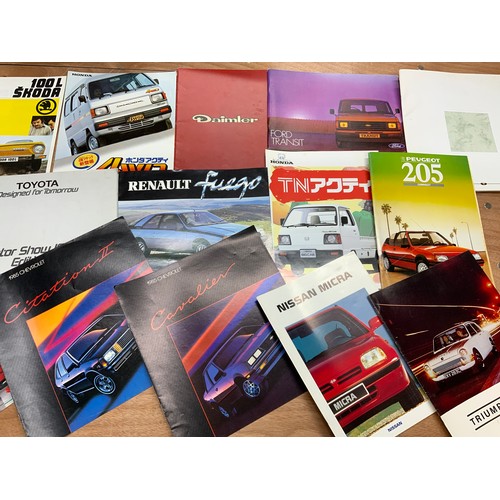 31 - MOTOR CAR BOOKLETS & BROCHURES, INC JAGUAR, SAAB, MARCOS, DWK, REKORD, RENAULT, TALBOT, SEAT, TRIUMP... 