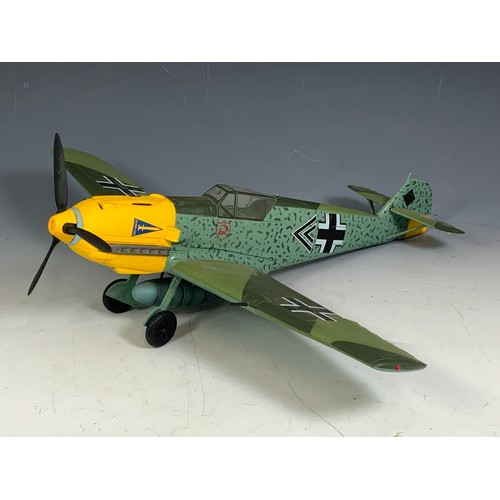 79 - LARGE SCALE MODEL OF A ME 109, A 21ST CENTURY MODEL, APPROX. 50 CM LONG, WINGSPAN APPROX 55 CM