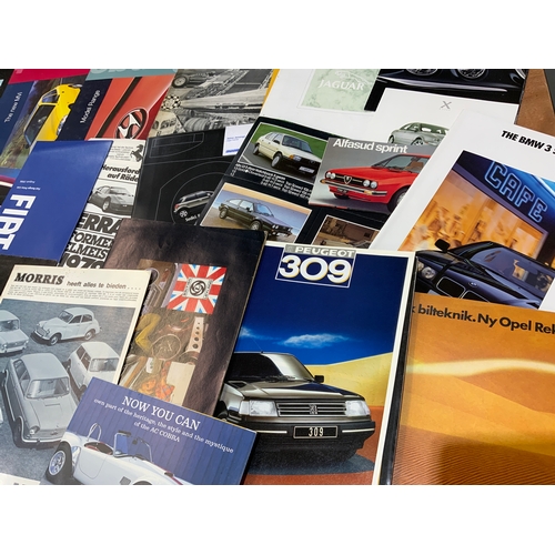 22 - COLLECTION OF CAR BROCHURES, INC MORGAN, ALFA ROMEO, MORGAN, FIAT, MORRIS MINOR, JAJUAR, PEUGEOT