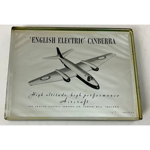 66 - ORIGINAL ENGLISH ELECTRIC CANBERRA HIGH ALTITUDE HIGH PERFORMANCE AIRCRAFT, PAPERWEIGHT, APPROX 11.5... 