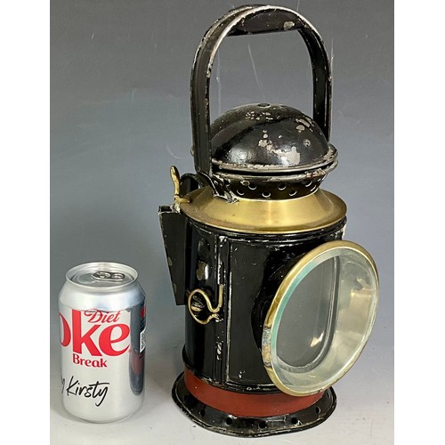 292 - RAILWAY HAND LAMP, BLACK & BRASS, IMPRESSED BR (W), 3 ASPECT, WICK MARKED BR(WR) BRASS COLLAR