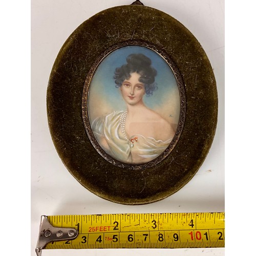 79 - OVAL PORTRAIT MINIATURE, APPROX. 6.5 x 8.5 cm