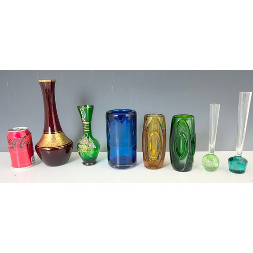 222 - COLLECTION OF ART AND STUDIO GLASS VASES INC A SIGNED MURANO GLASS VASE