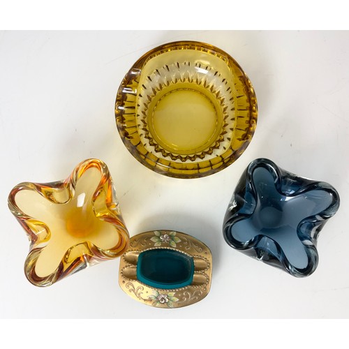 226 - VENETIAN GLASS ASHTRAY WITH 18CT GOLD DECORATION, AMBER GLASS VINTAGE ASHTRAY, 1 BLUE AND 1 AMBER VI... 