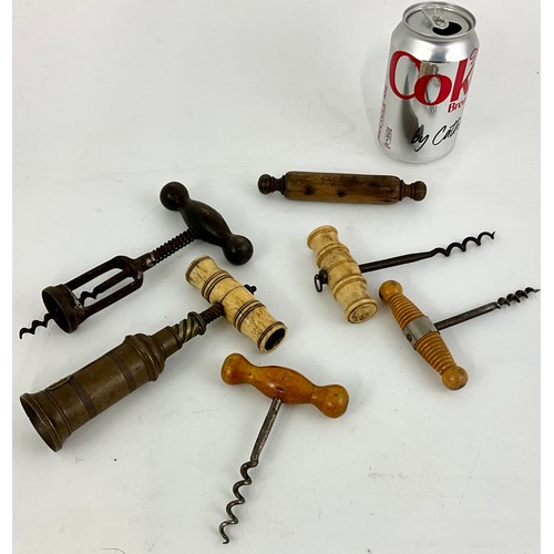 338 - A VICTORIAN ‘KINGS SCREW’ PATENT CORKSCREW AND OTHER VINTAGE CORKSCREWS T/W A CHILDS ROLLING PIN