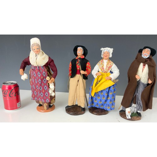 372 - FRENCH TERRACOTTA SANTONS OF PROVENCE, 4 FIGURES & A COLLECTION OF BIRD MODELS