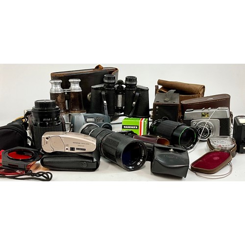 393 - A COLLECTION OF ANTIQUE AND VINTAGE CAMERAS AND BINOCULARS INCLUDING ILFORD SPORTSMAN, KODAK DX3500,... 