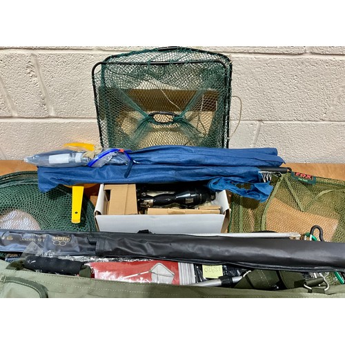 414 - TELESCOPIC FISHING RODS, KEEP NETS, LANDING NETS, ROD RESTS AND TF GEAR FISHING BAG