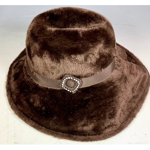 449 - COLLECTION OF 4 VINTAGE HATS INCLUDING ATELIER LUCAS LEOPARD PRINT HAT, PHILIP SOMERVILLE BROWN FUR ... 