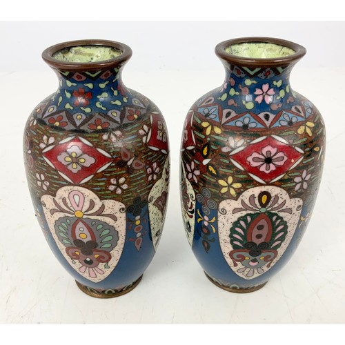 377 - IMPRESSIVE LARGE CLOISONNE VASE 37cm TALL WITH A PAIR OF SMALLER CLOISONNÉ VASES 12.5cm TALL