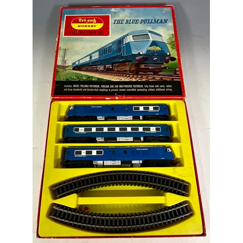 332 - TRIANG HORNBY THE BLUE PULLMAN BOXED SET,