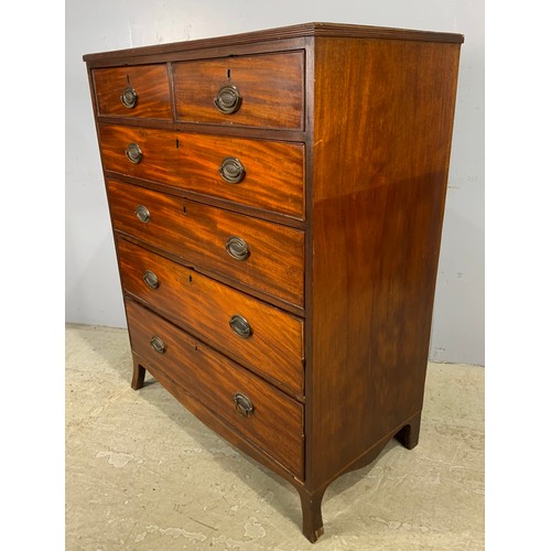 589 - MAHOGANY CHEST OF 2 OVER 4 GRADUATED DRAWERS ON SPAYED FEET WIDTH 100cm , 124cm TALL