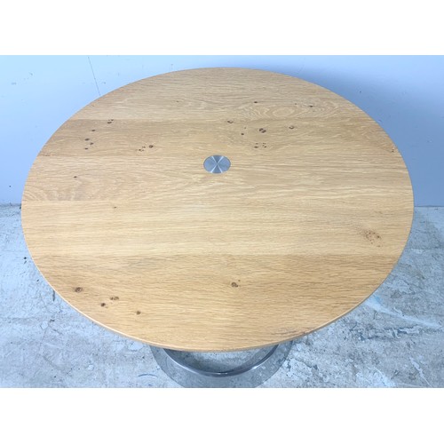 641 - STYLISH HILLER STAINLESS STEEL & WILD OAK CIRCULAR TABLE 55CM DIAMETER