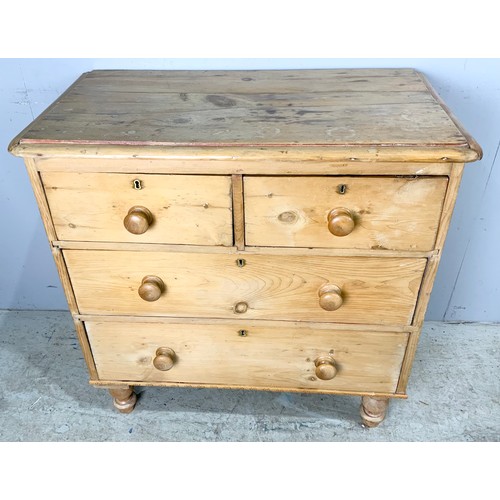 671 - ANTIQUE PINE TWO OVER TWO CHEST OF DRAWERS ON TURNED FEET WIDTH 83cm