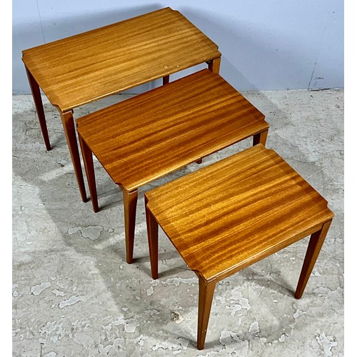 675 - LATE CENTURY NEST OF THREE TABLES