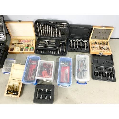 488 - LARGE QUANTITY OF ROUTER & DRILL BITS ETC MANY CASED