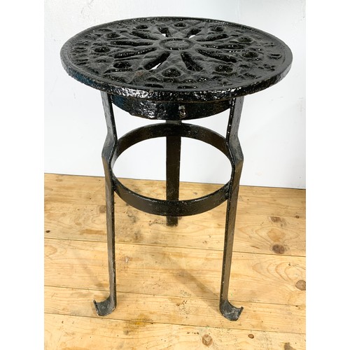 555 - VINTAGE OPERATORS STOOL WITH A BLACKSMITH MADE STOOL / JARDINIÈRES STAND WITH CAST IRON TOP